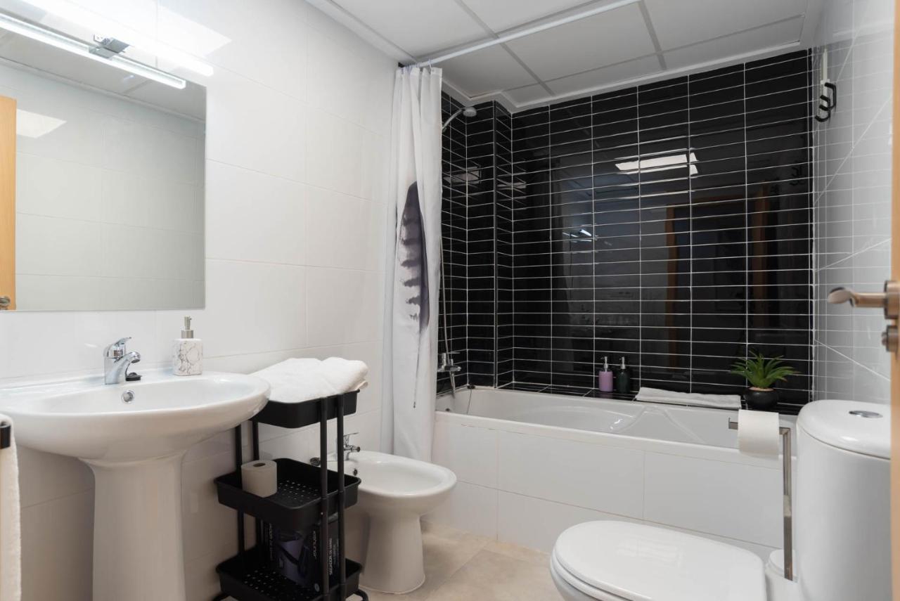 Magnifico Apartamento Cerca Del Centro Con A.A. - Cid 2 บูร์เรียนา ภายนอก รูปภาพ